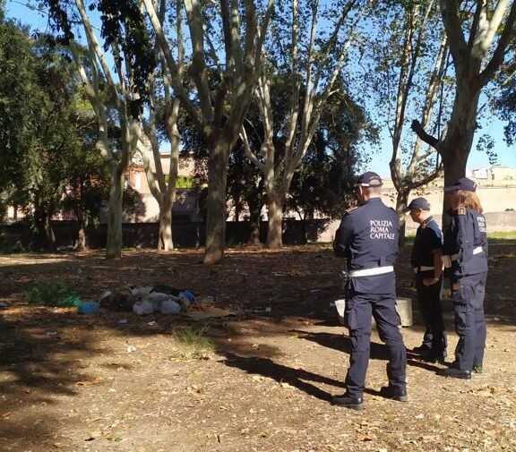 Colle Oppio sgombero municipale roma capitale Colle Oppio sgombero municipale roma capitale