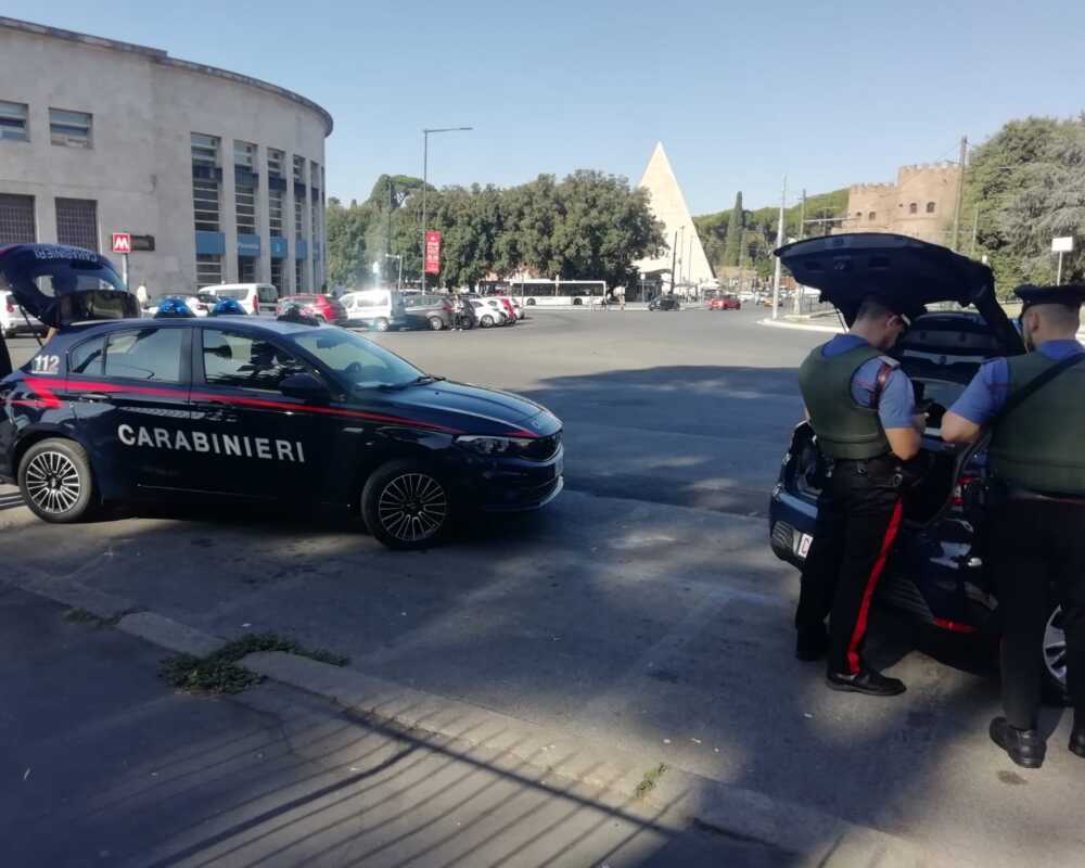 EUR - I controlli dei Carabinieri in zona Ostiense - Marconi (2)