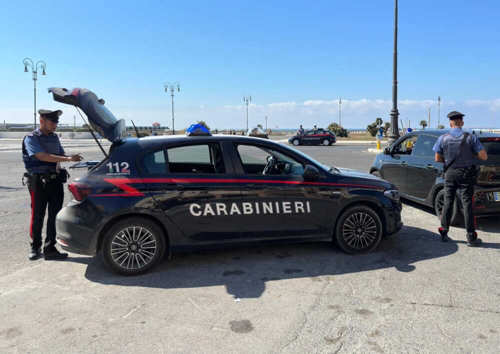 OSTIA – Controlli dei Carabinieri sul litorale (3) OSTIA - Controlli dei Carabinieri sul litorale (3)