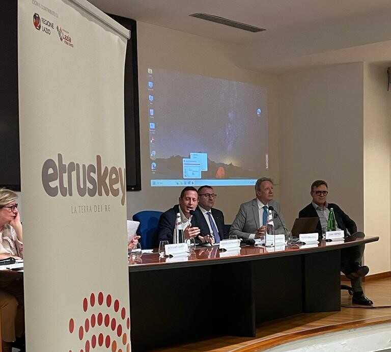 dionisi etrukey dionisi etrukey