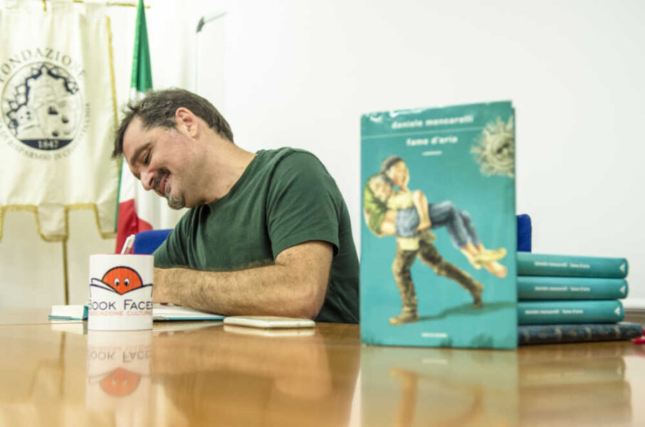 scrittore daniele mencarelli