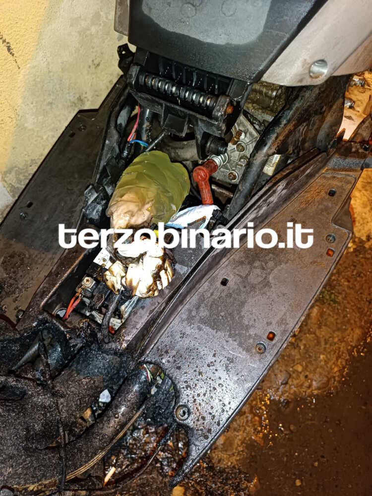 motorino bruciato civitavecchia