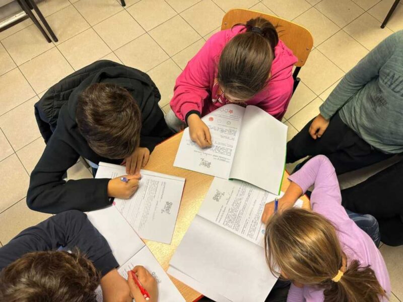 Gli alunni delle classi VA, VC e VD del plesso Don Papacchini dell'Istituto Ennio Galice giurati del Premio Strega 2023 1