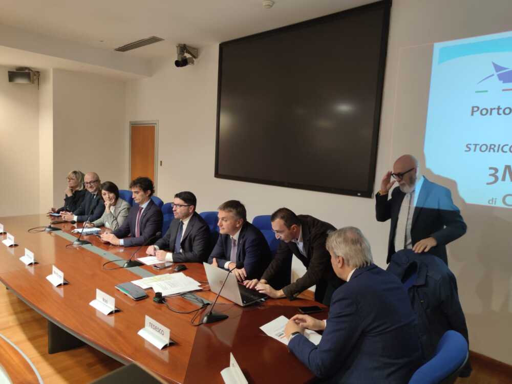 Porto di Civitavecchia foto