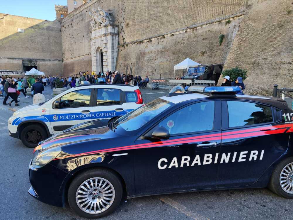 SAN PIETRO + POLIZIA ROMA CAPITALE – Controlli antiabusivismo (3) SAN PIETRO + POLIZIA ROMA CAPITALE - Controlli antiabusivismo (3)