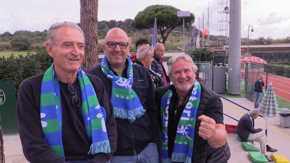 Tifosi Città di Cerveteri promozione sciarpe gadget galli Tifosi Città di Cerveteri promozione sciarpe gadget galli