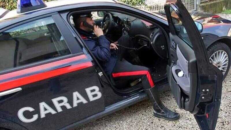 carabinieri rapinata telefono
