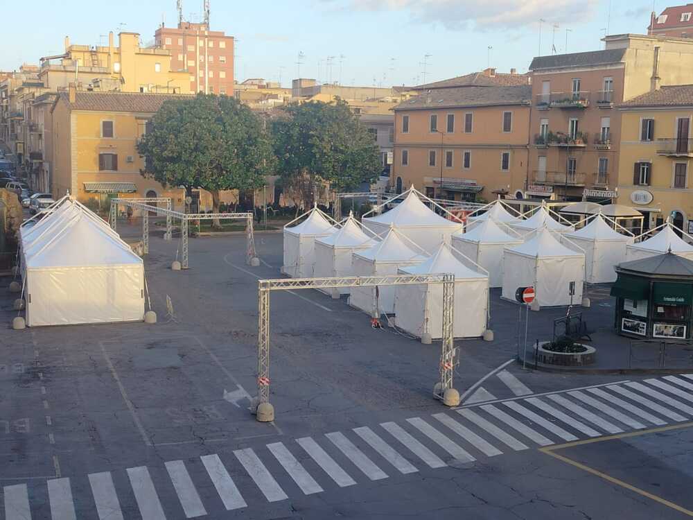 piazza aldo moro con villaggio montaggio