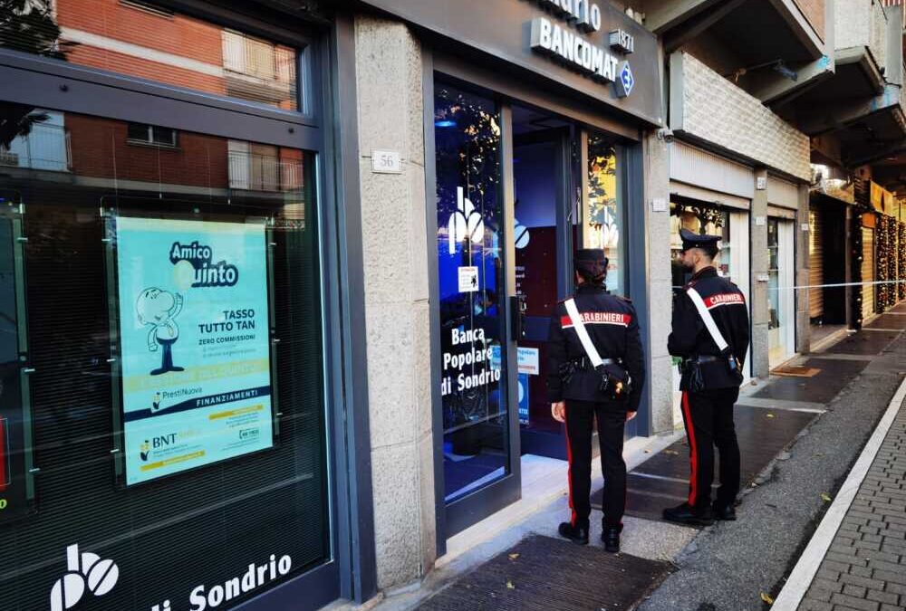 Rapina in banca: carabiniere ferito da colpo d’arma da fuoco