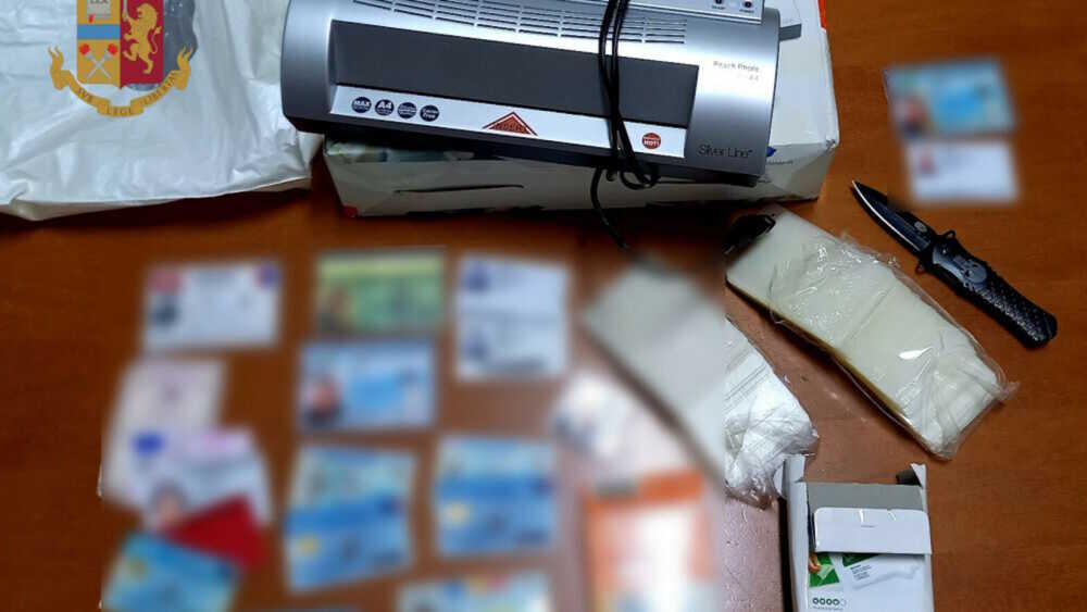 Documenti falsi polizia