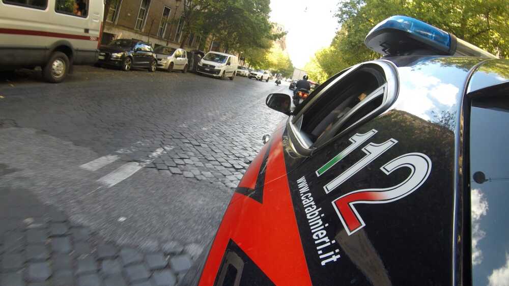 carabinieri radiomobile auto carabinieri radiomobile