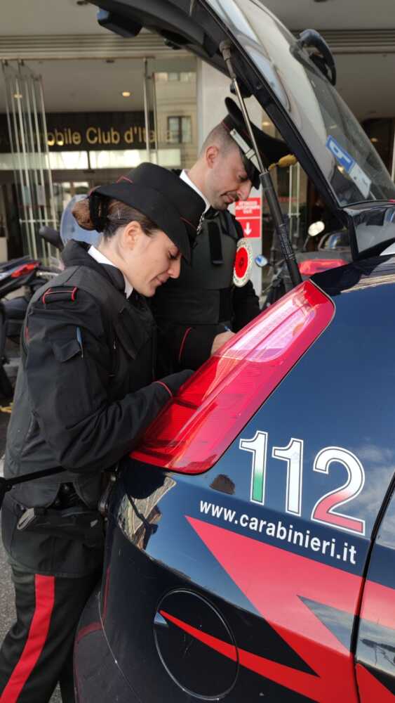 PIAZZA DANTE - Controlli dei Carabinieri in zona Esquilino (2)