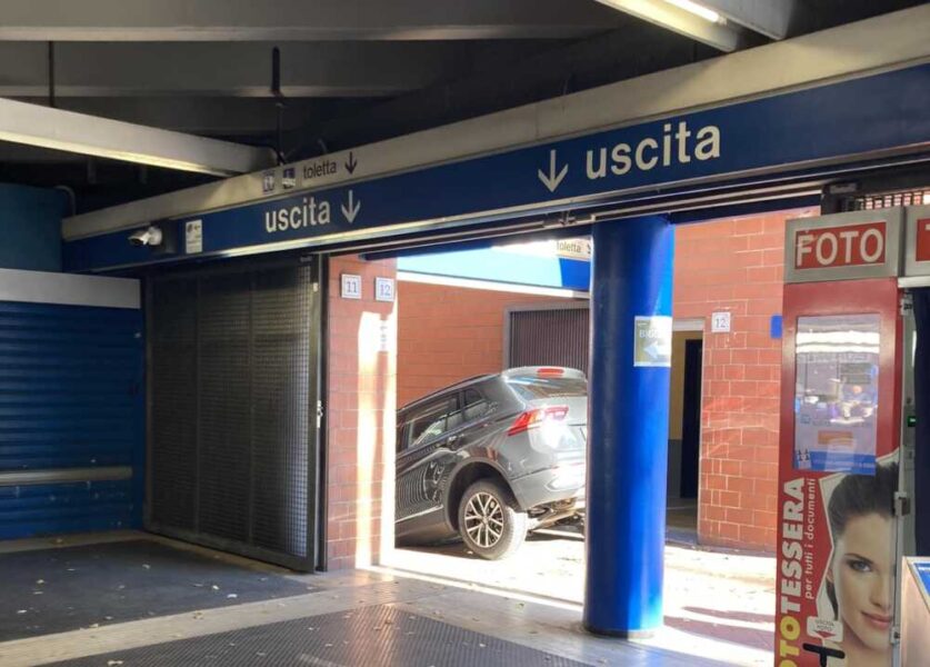 auto nella metropolitana 1