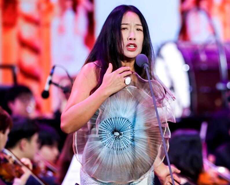 hongmei Nie hongmei Nie soprano