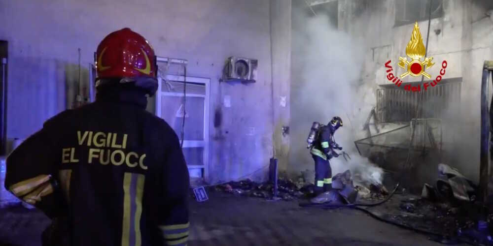 incendio ospedale tivoli vvf vigili fuoco pompieri incendio ospedale tivoli vvf vigili fuoco pompieri