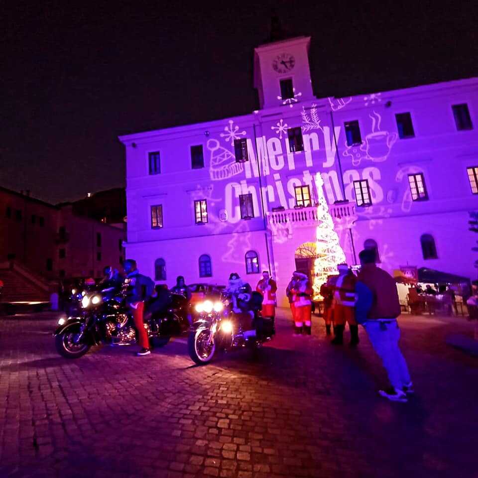 moto babbo natale allumiere