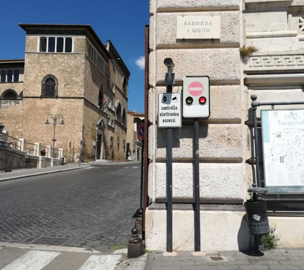 porta san giusto Tarquinia ztl 1 porta san giusto Tarquinia ztl 3