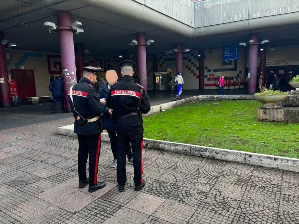 CASILINA – Controlli dei Carabinieri ad Anagnina (4) CASILINA - Controlli dei Carabinieri ad Anagnina (4)