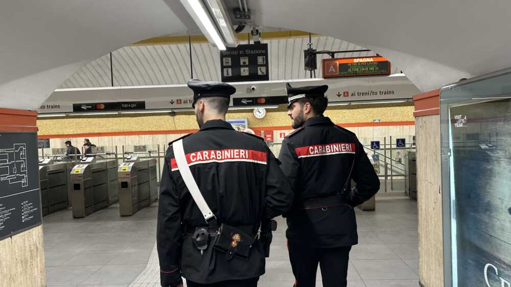 Rapina un 14enne bengalese, arrestato alla metro San Giovanni un 27enne calabro