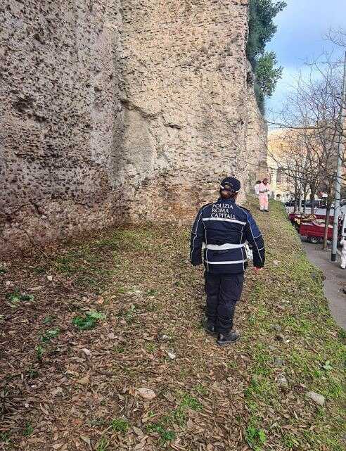 Tempio del Divo Claudio_Polizia Locale municipale roma capitale Tempio del Divo Claudio_Polizia Locale municipale roma capitale