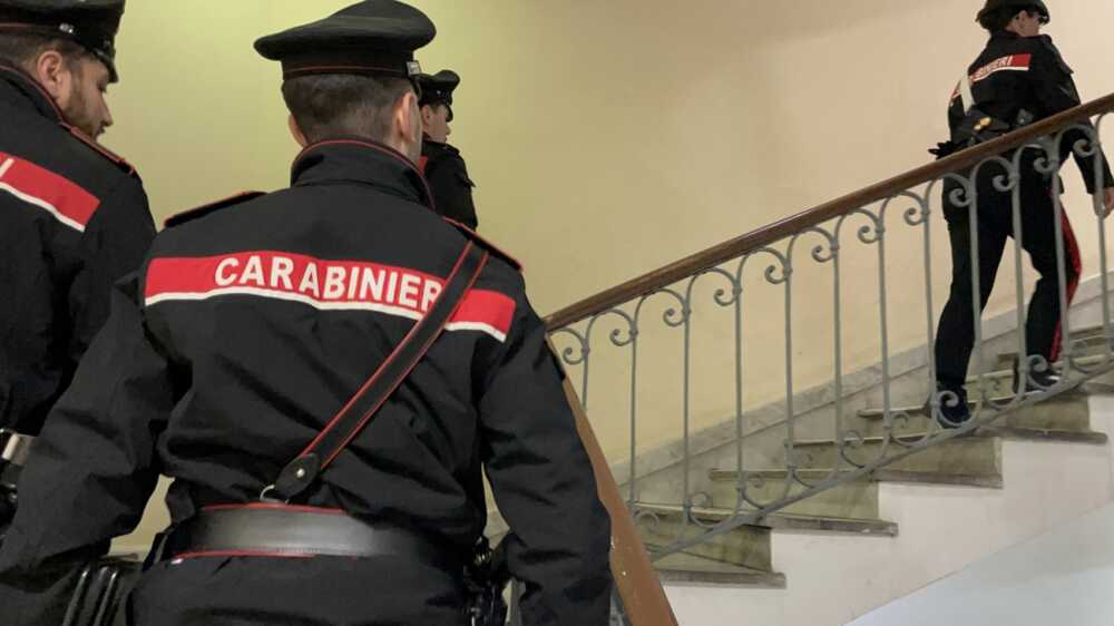blitz Carabinieri perquisizione blitz Carabinieri perquisizione