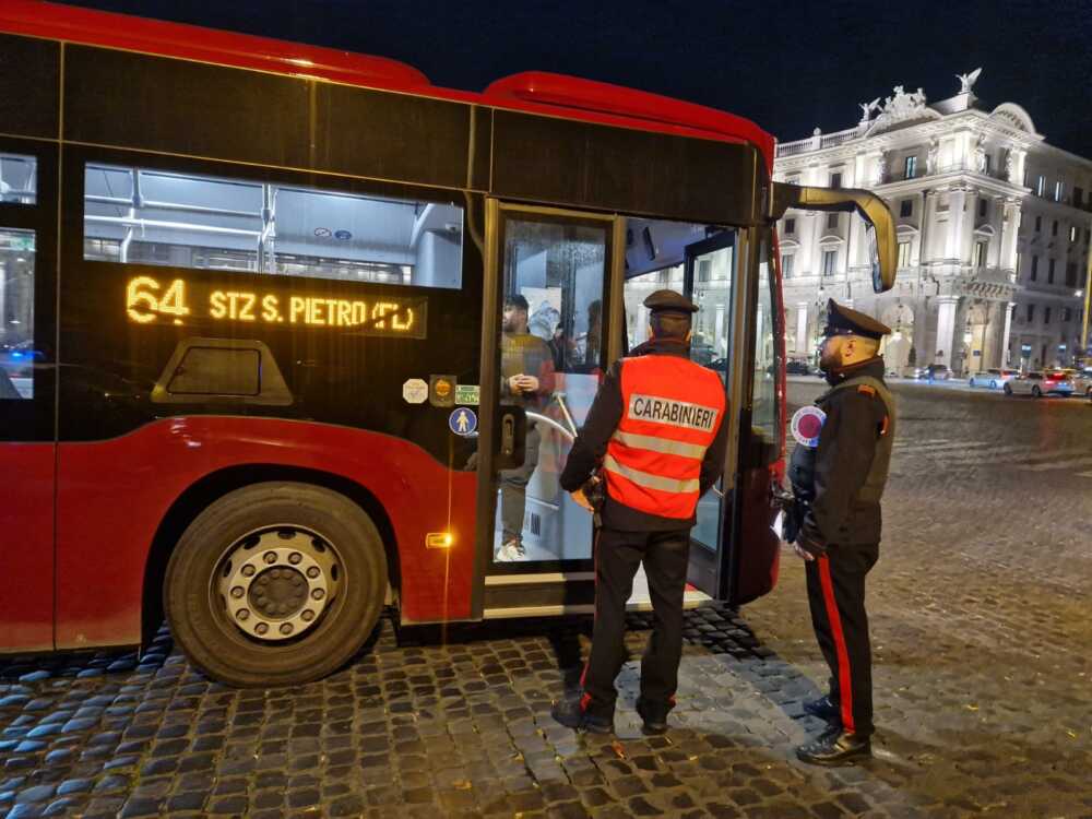 bus carabinieri roma atac (1) bus carabinieri roma atac (1)