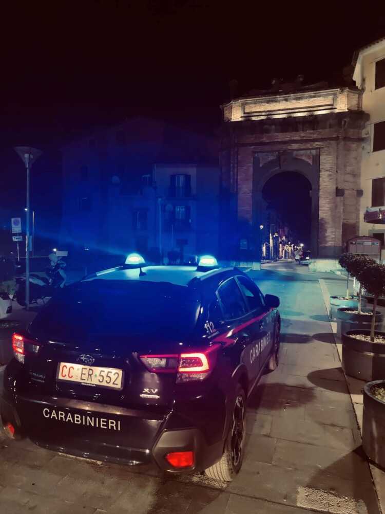 BRACCIANO – Controlli dei Carabinieri BRACCIANO - Controlli dei Carabinieri