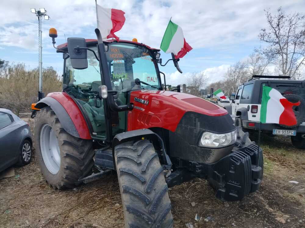 Presidio agricoltori trattori Torrimpietra 1 Presidio agricoltori trattori Torrimpietra 1