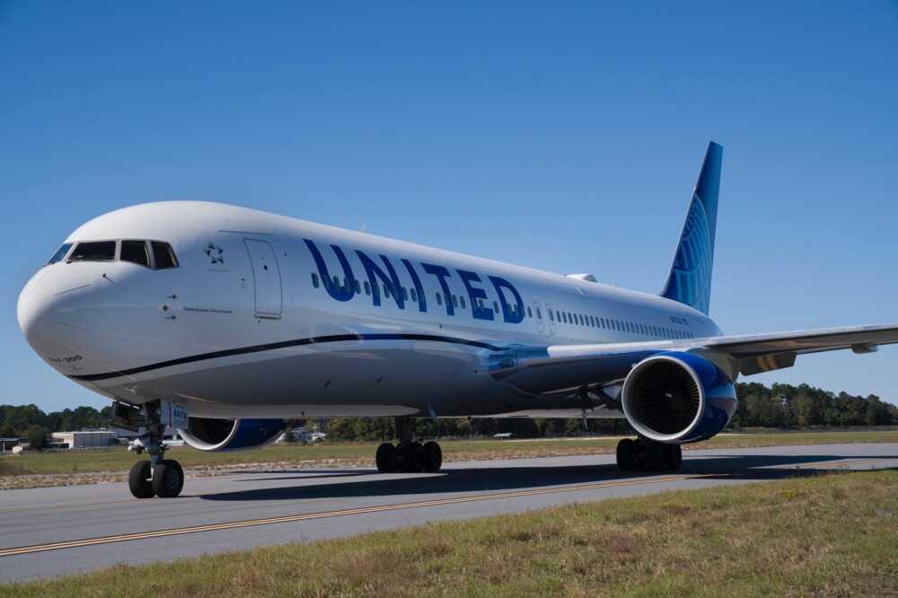 United 767 United 767