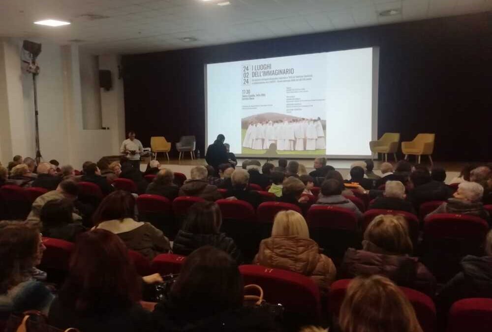 Tutto esaurito al Claudio di Tolfa per l’immaginario della fotografa Valentina Vannicola