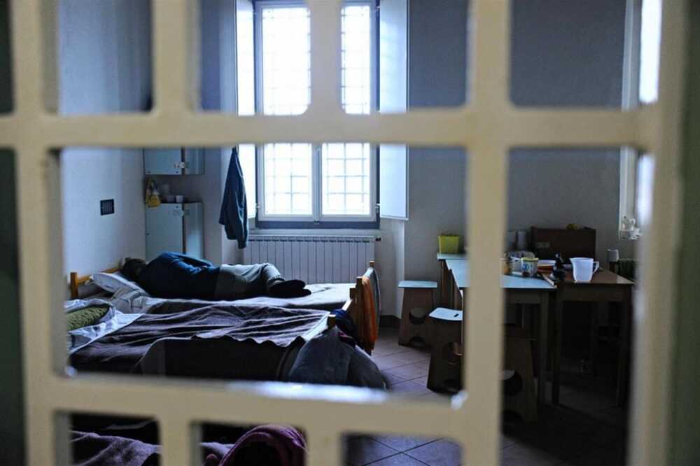 detenuto cella carcere
