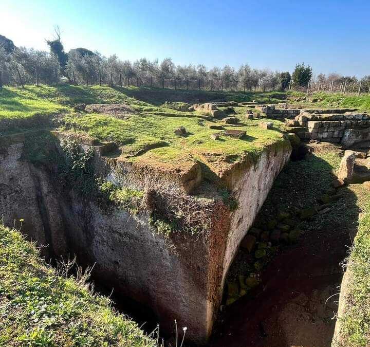 Visita inedita al “Tempio di Hera” a Cerveteri con Nico Stella e la Farmacia Salvo D’Acquisto