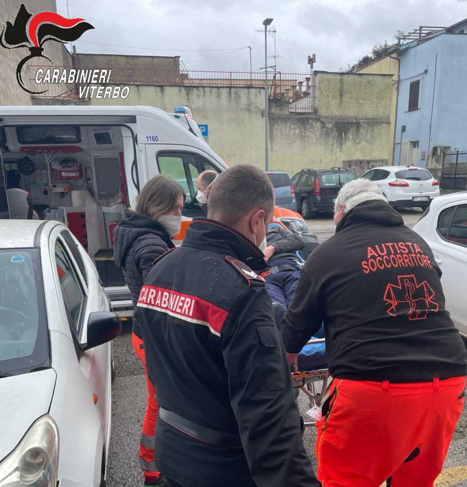 carabinieri salvataggo anziano canino