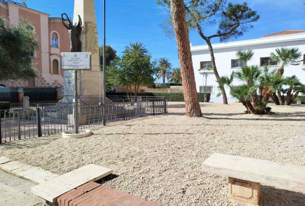 Intervento al giardino di piazza Unità d’Italia, zona Caccia Riserva a Santa Marinella