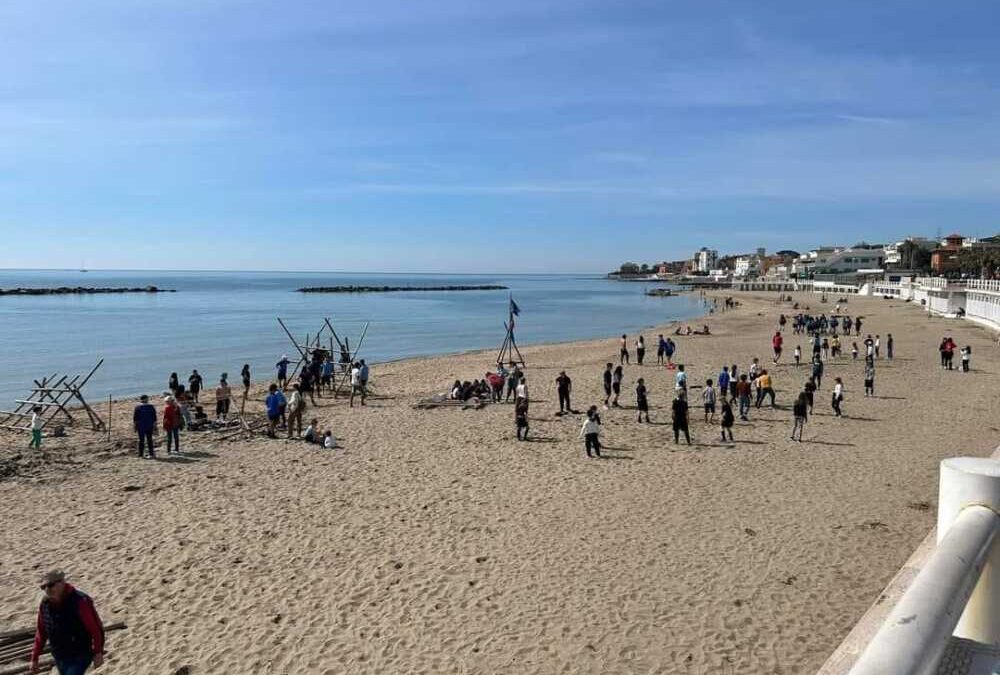 Prc e Sinistra Europea Santa Marinella sulle spiagge: “Situazione opaca”