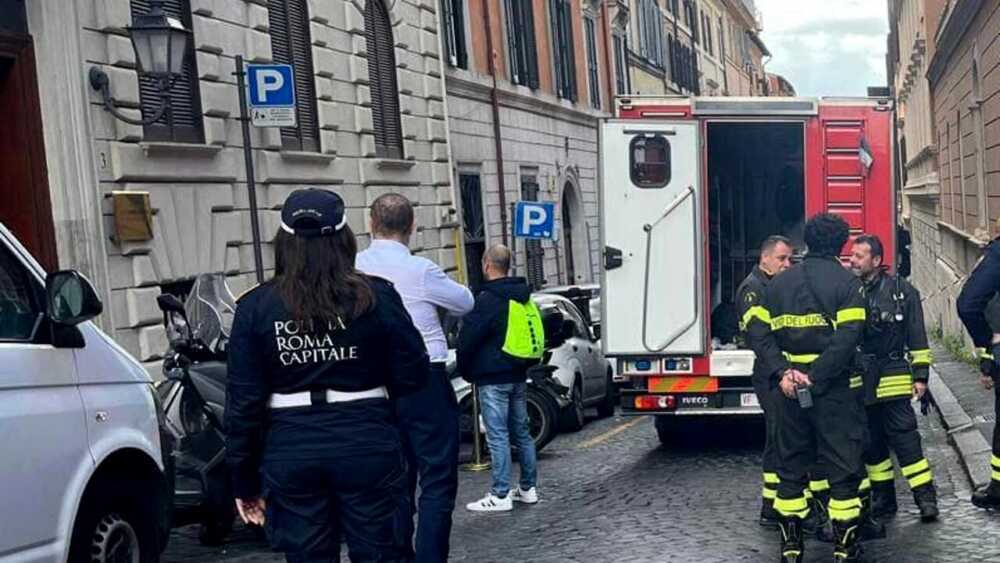 Esalazioni tossiche, evacuato un hotel in centro a Roma Esalazioni tossiche, evacuato un hotel in centro a Roma