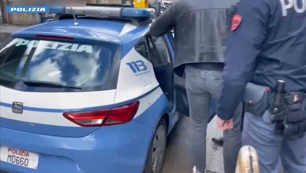 arresto polizia arresto polizia