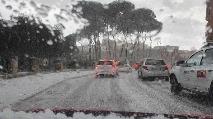 grandinata a roma risveglio grandinata a roma risveglio