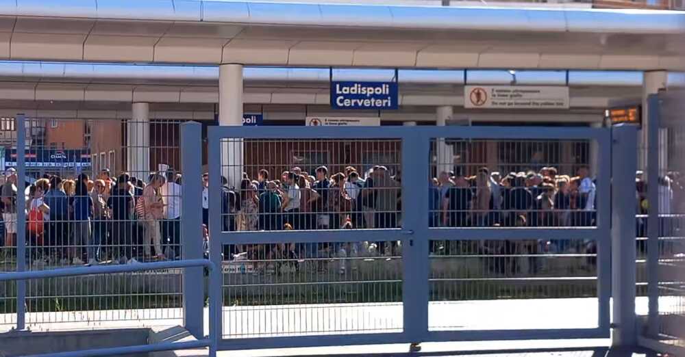 stazione ladispoli affollamento