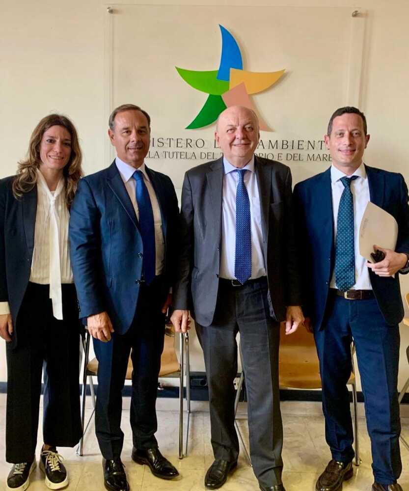 Da sinistra Guerrucci, Sacchetti, Pichetto Fratin e Dionisi ministero ambiente unindistria