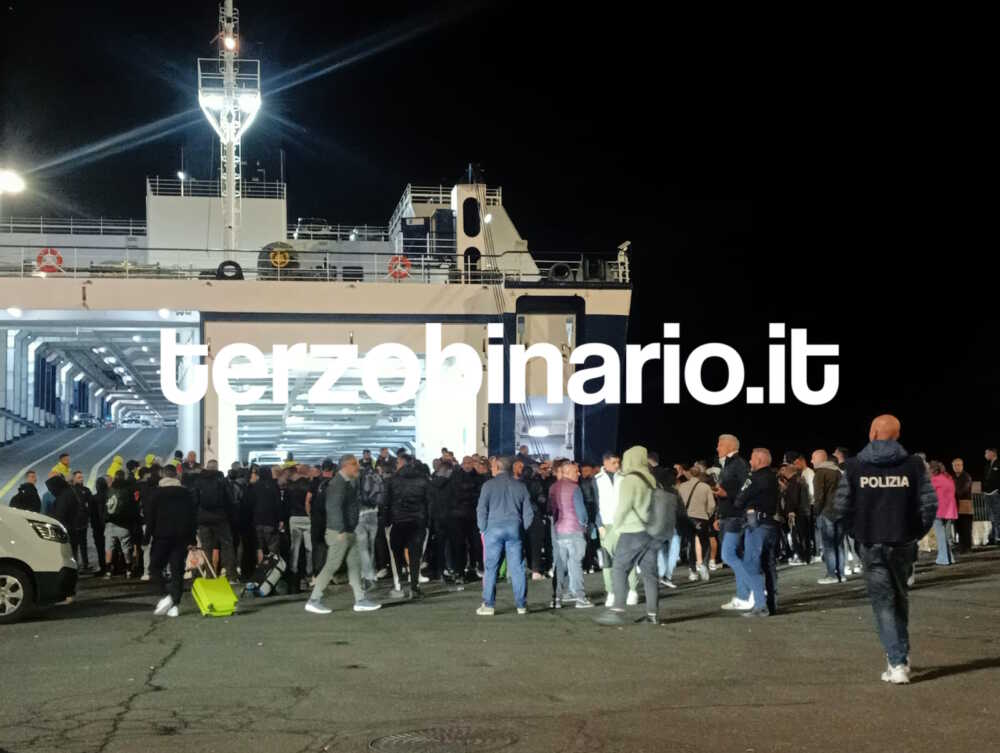 tifosi lecce nave cagliari porto civitavecchia tifosi lecce nave cagliari porto civitavecchia