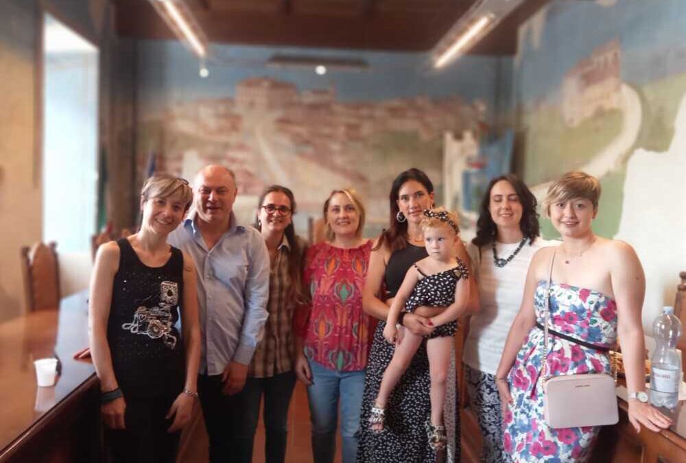 Allumiere, Danila Pietrini dipingerà il “cencio” del “Palio delle Contrade” 2024