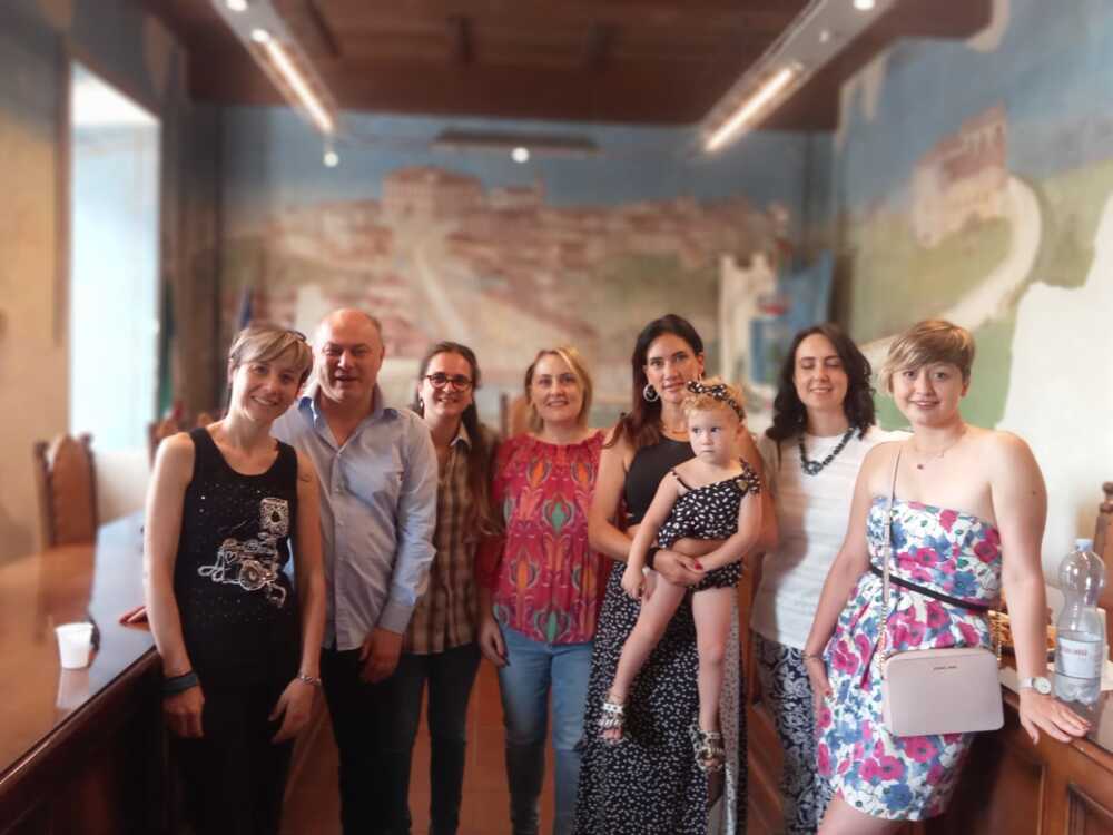 Allumiere, Danila Pietrini dipingerà il “cencio” del “Palio delle Contrade” 2024 Allumiere, Danila Pietrini dipingerà il “cencio” del “Palio delle Contrade” 2024