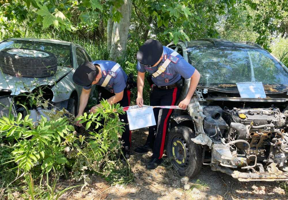 VITINIA - sigilli auto sequestrato dai Carabinieri (3)