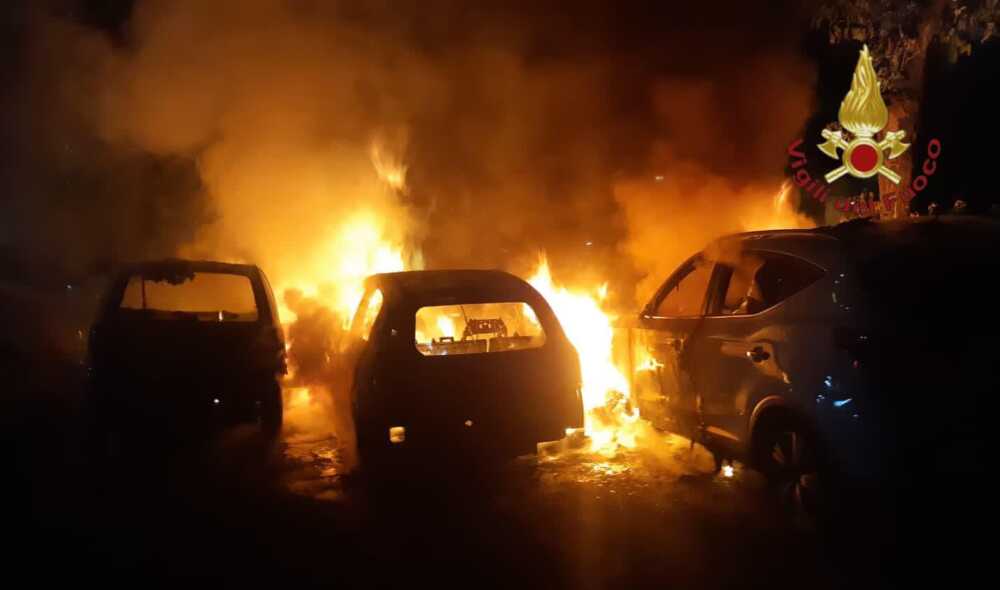 incendio tor bella monaca incendio tor bella monaca