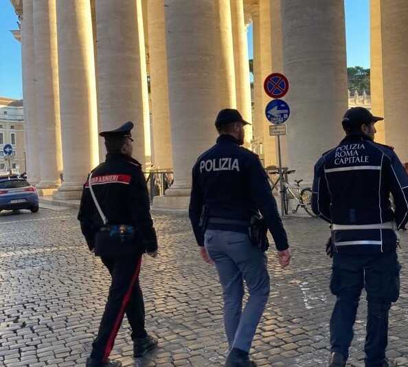 carabinieri polizia polizia locale vaticano carabinieri polizia polizia locale vaticano