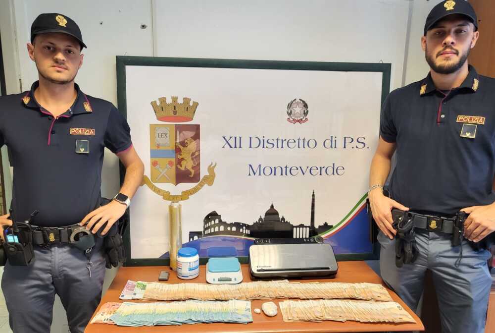 Nascondigli stupefacenti: trovati cocaina, Rolex e oltre 18mila euro