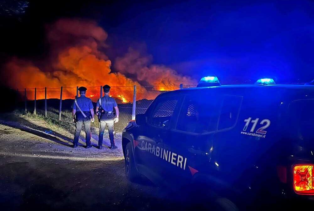 Incendi a Roma: fiamme a Ponte Mammolo, “inferno di fuoco” a Cesano