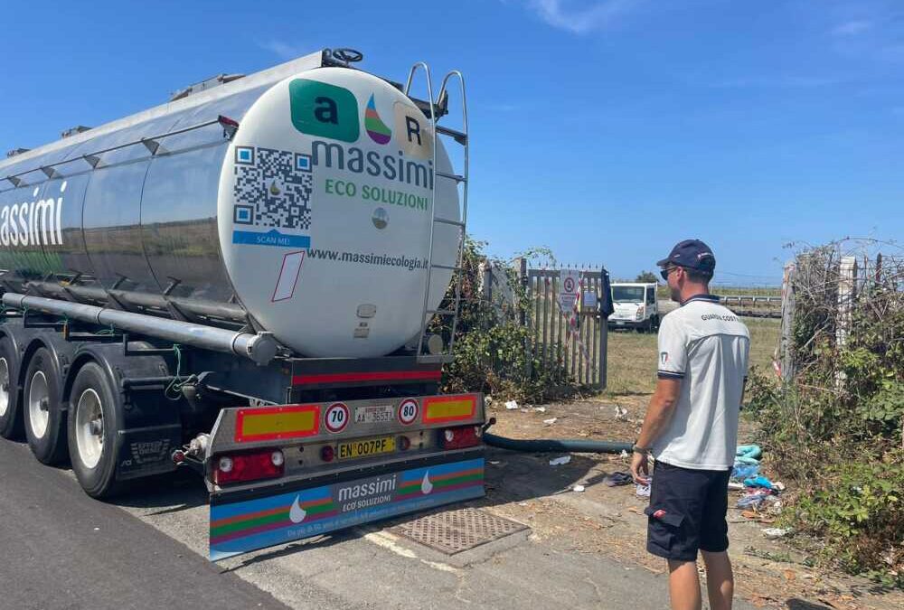 Spurgo al lavoro al depuratore di Campo di Mare