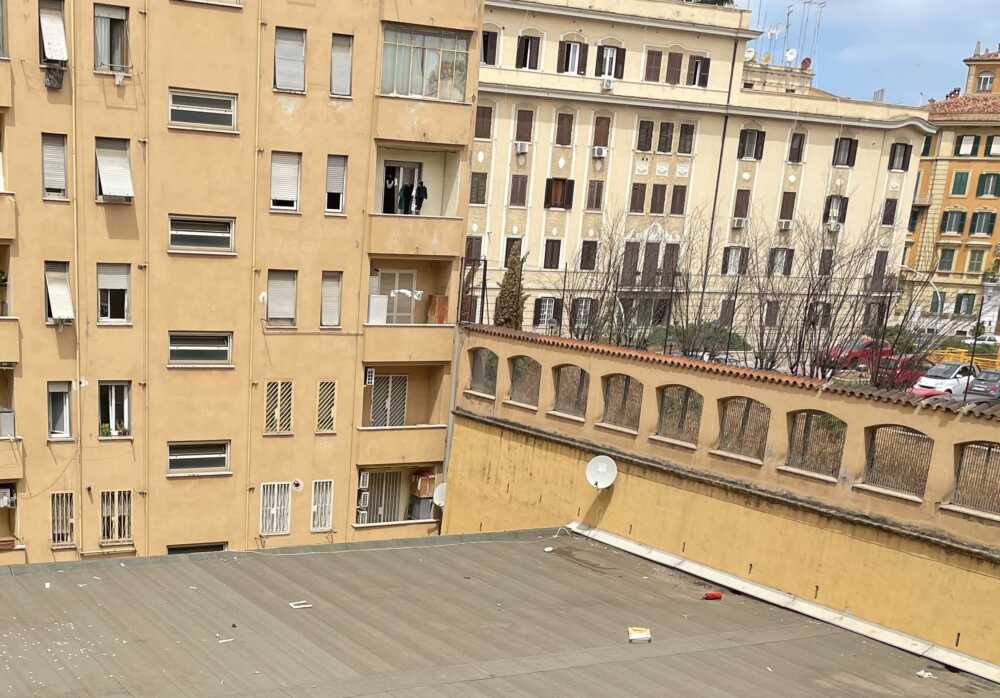 il tetto dell’autorimessa di via Monza 32